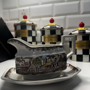 Kensington "Shakespeare's Sonnets" Gravy Boat & Underplate